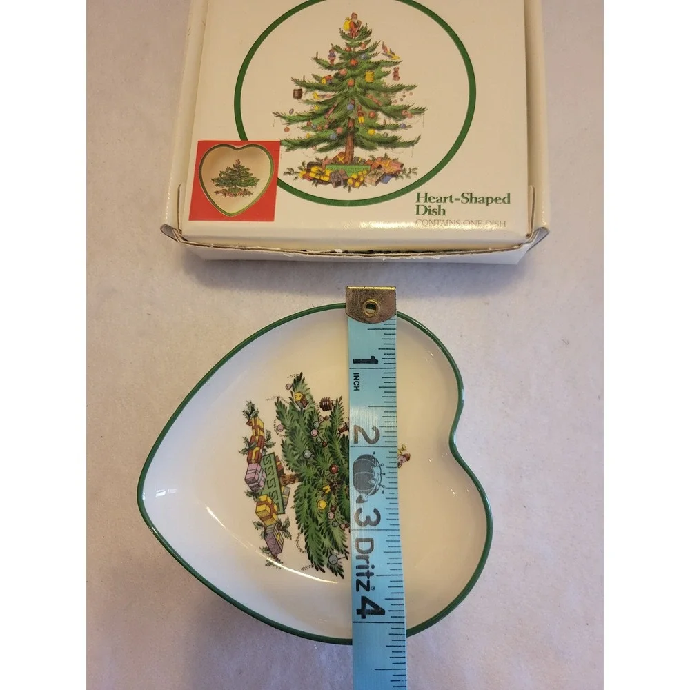 Spode Christmas Tree Heart Shaped‎ Trinket Dish Made England S3324-Z Decor